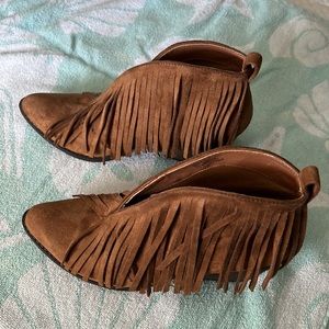 EUC Coconuts by Matisse Lombard Ankle Boots 9.5